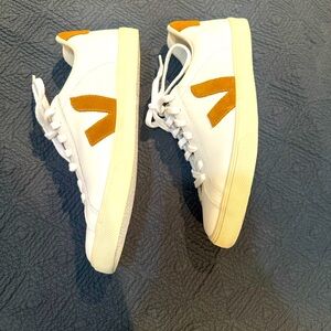 NWOB Veya White Sneakers with Camel Suede Accents